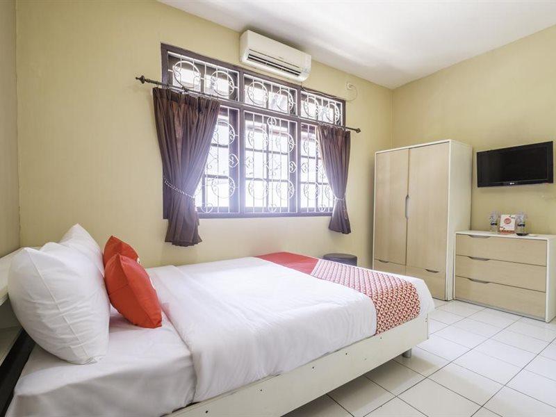Super Oyo 1568 Stasiun Ka Cirebon Guest House Zewnętrze zdjęcie
