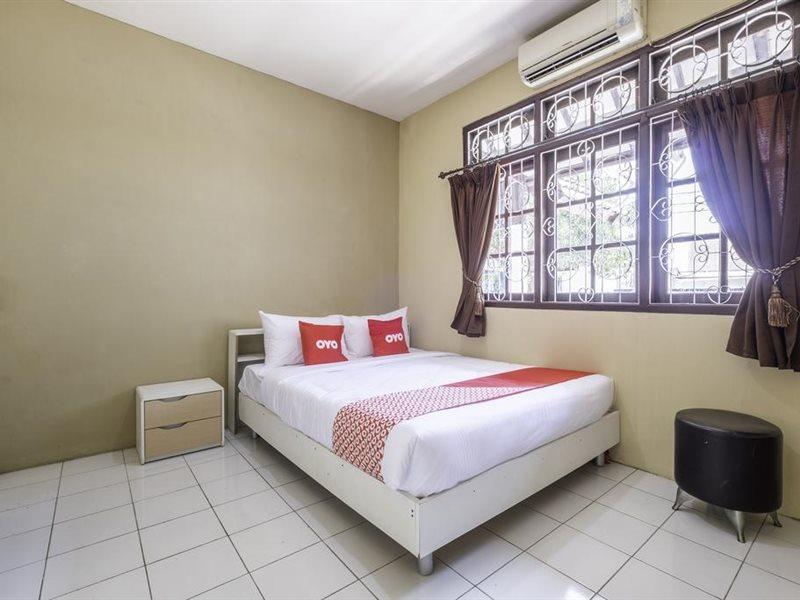 Super Oyo 1568 Stasiun Ka Cirebon Guest House Zewnętrze zdjęcie