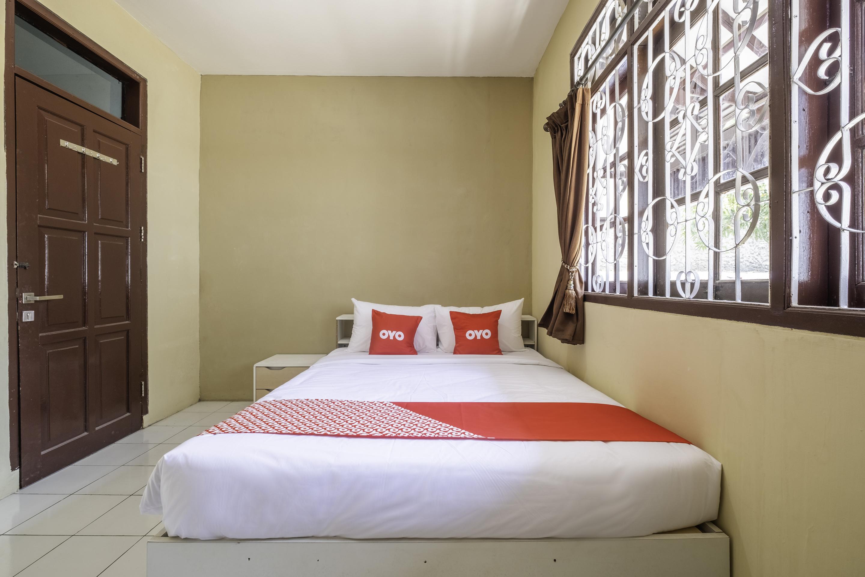 Super Oyo 1568 Stasiun Ka Cirebon Guest House Zewnętrze zdjęcie