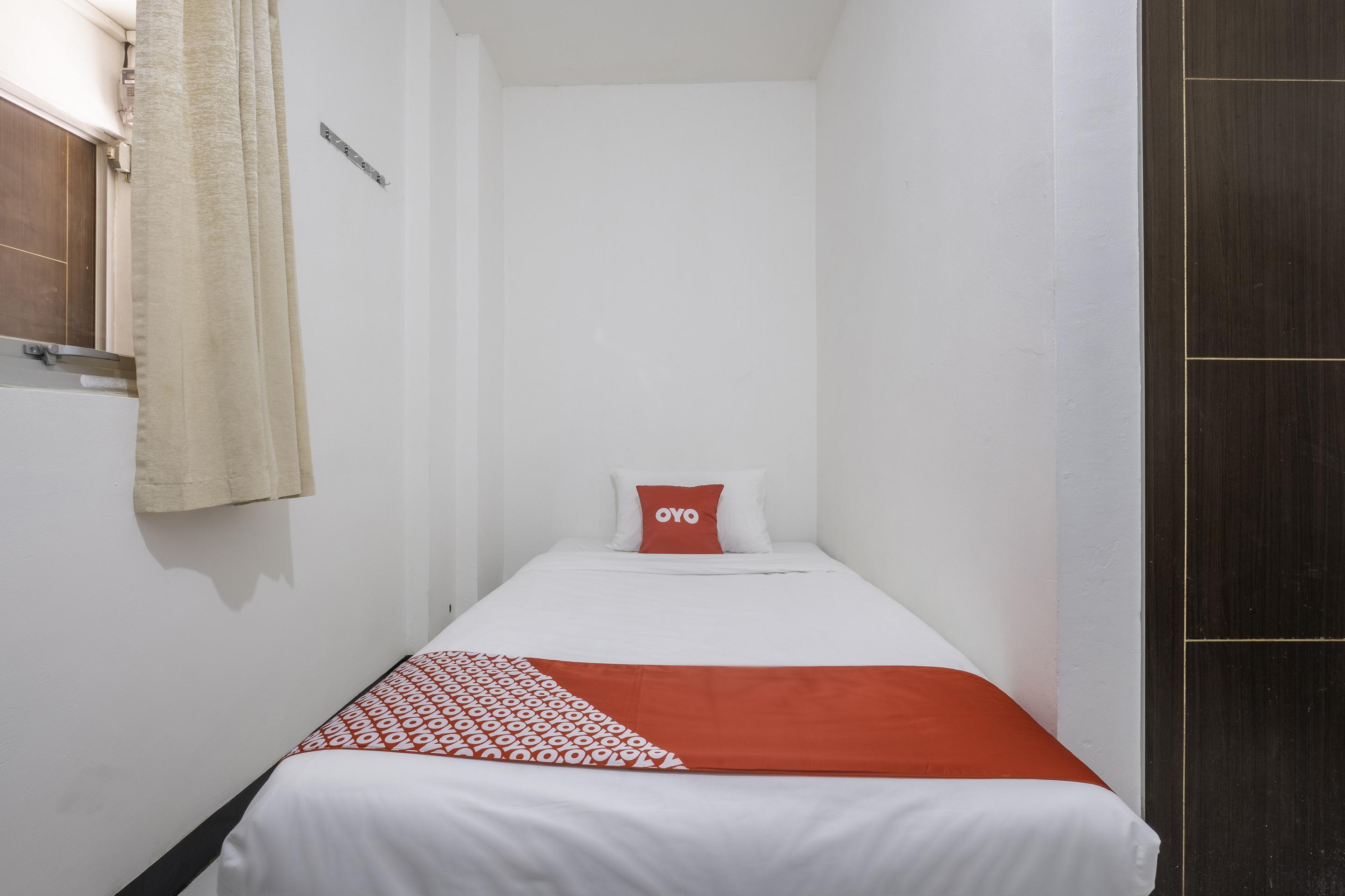Super Oyo 1568 Stasiun Ka Cirebon Guest House Zewnętrze zdjęcie
