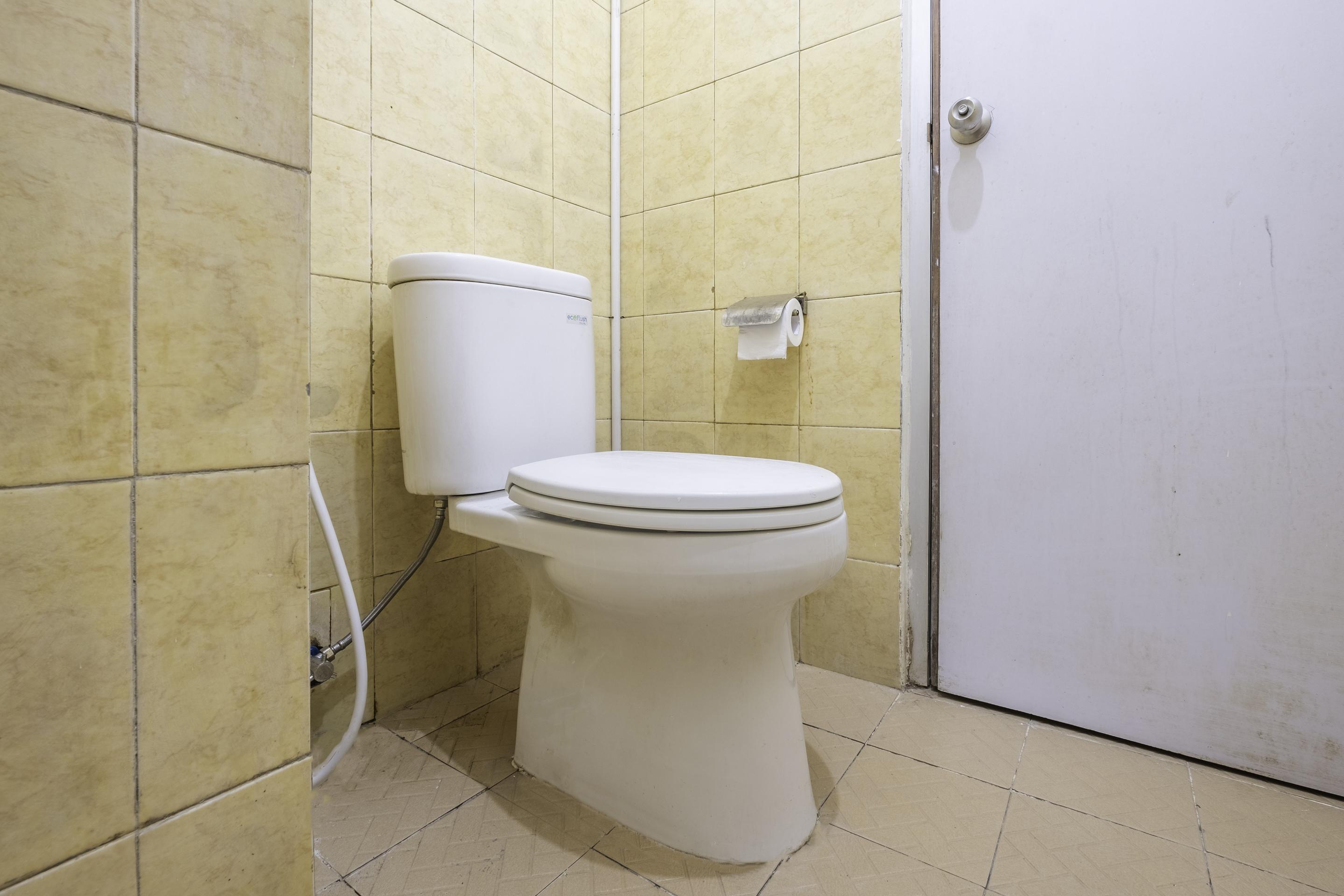 Super Oyo 1568 Stasiun Ka Cirebon Guest House Zewnętrze zdjęcie