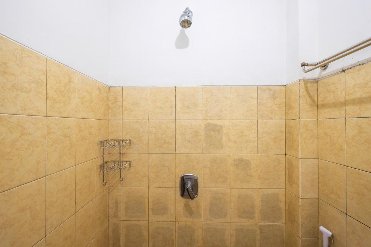 Super Oyo 1568 Stasiun Ka Cirebon Guest House Zewnętrze zdjęcie